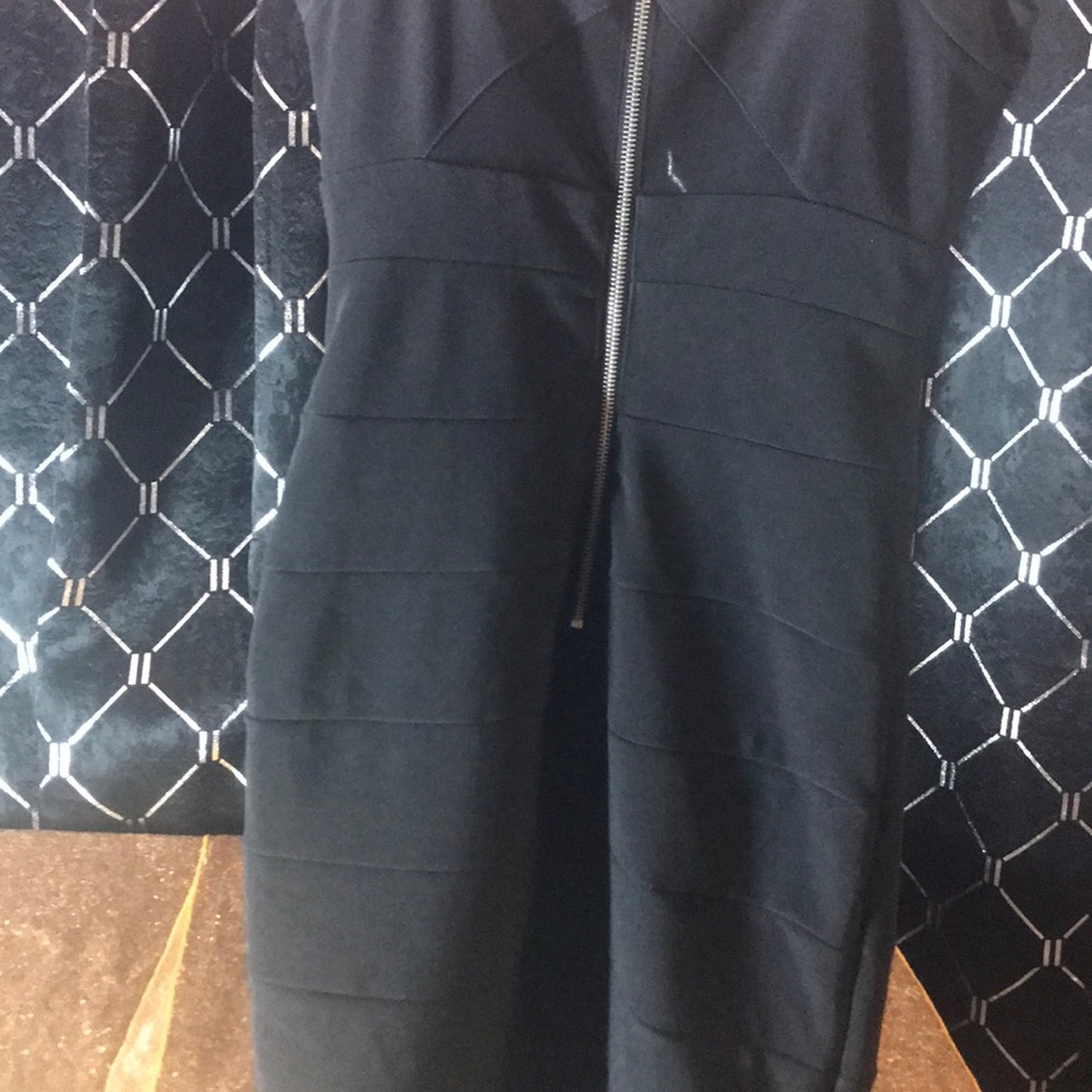 Dress - Picture 5 of 5